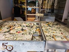 -源胜陶瓷玉石工艺街(康王中路)