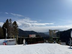 -丝绸之路山地度假区滑雪场