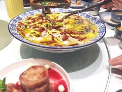 酸菜鱼-八府香鸭·啫啫煲(华山路店)