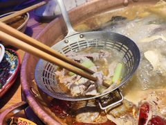 -洱火云南酸菜牛肉火锅(石景山当代商城店)