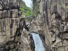-鄣山大峡谷