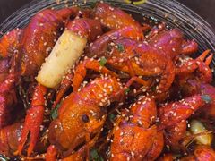 -肥肥虾庄·金牌油焖大虾(首义路店)