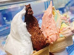 士多啤梨芝士冰淇淋-柠檬车露(卖草地店)