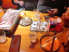 -何师烧烤·小龙虾·江湖川菜·精酿啤酒(中铁西城店)