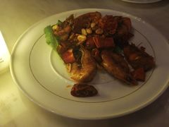 -樱花里音乐餐吧·牛扒椰子鸡(东圃店)