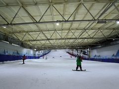 -乔波室内滑雪场