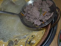 -洱火云南酸菜牛肉火锅(石景山当代商城店)