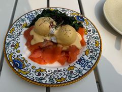 三文鱼班尼迪克-Alimentari早午餐(安福路店)