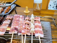 -哈尔滨小酒馆·鲜肉现穿自助烧烤(康新花园店)