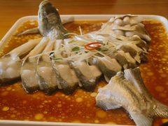 清蒸武昌鱼-莲餐厅·湖北菜·藕汤是头牌(愚园路店)