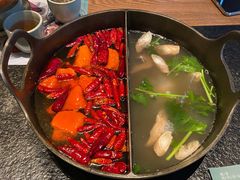 草本鸳鸯锅-盡膳口福跷脚牛肉火锅(晶耀前滩店)