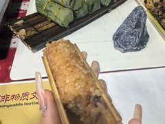 -刘姐啤酒鱼民族演艺餐厅(西街总店)