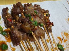 -街角等你.大连海鲜烧烤.经典铁板海鲜串(西安路店)