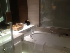 iphone_upload_pic-上海中航虹桥机场泊悦酒店