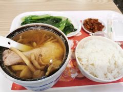 鲜杂菌炖鸡腿-钟姐炖品(万象城店)