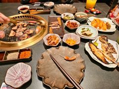 -铭牛烧肉·和牛海鲜自助(高新月牙湖店)