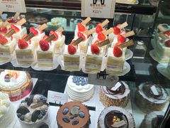 -CARINO BAKERY&CAFE(人广来福士店)