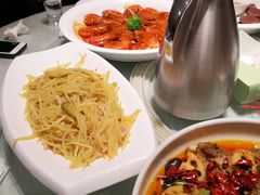 -吴记酱骨炖菜馆(康安路店)