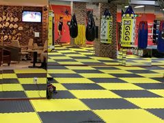 器械区-拳盛时代拳击俱乐部(北京路店)