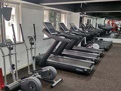 -坚果健身24小时工作室(定西路店)