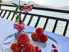 杨梅鳕鱼球-柳莺湖上·湖景餐厅·江南菜(西湖店)