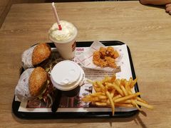 -The Habit Burger Grill 哈比特汉堡(复兴soho店)