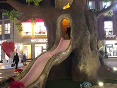 -王府井奥莱临潼小镇(临潼店)
