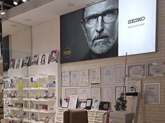 -诺柯视眼镜-蔡司依视路官方工厂店(淞南一店)