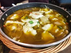 -有红鸡毛店·川菜(建设路店)