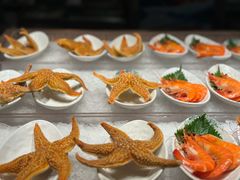 -雍容荟活帝王蟹活龙虾自助(苏宁旗舰店)