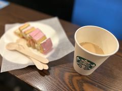-星巴克(西藏路店)