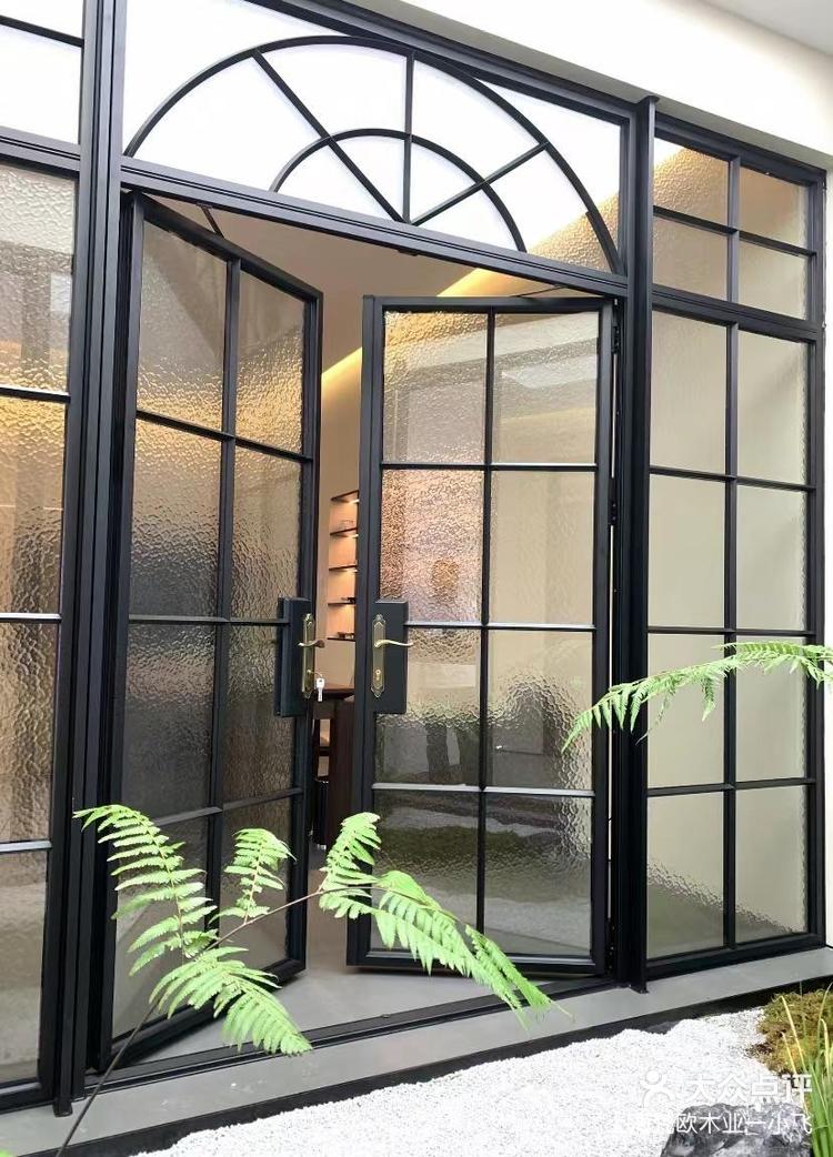 法式复古老洋房隔断窗户