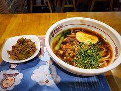 -呷佬·长沙手工米粉(金沙江路店)