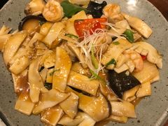 -萨拉伯尔(燕莎友谊商城店)