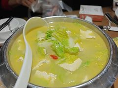 -东口码头·烧鸽子·鱼头泡饼·地方菜(金鹰悦城店)