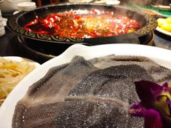 屠场鲜毛肚-洞府防空洞老火锅(解放碑总店)