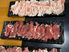 -果松木炭酸菜铜火锅·外婆参鸡汤