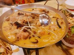 小鸡炖蘑菇-鹤乡东北菜(崮山路店)