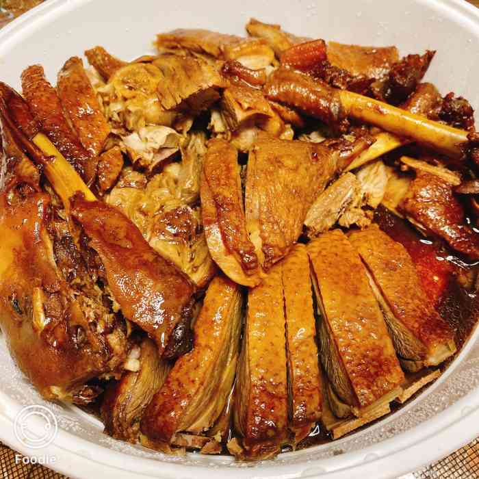 花花姨碌鹅(万达店)-"清远打卡店铺花花姨碌鹅.环境舒适,有大桌.