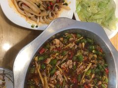 -兔行天下-鸿鹤鲜锅兔(中海国际店)