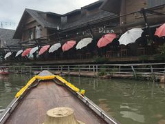 -席娜卡琳火车铁道夜市