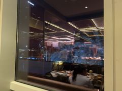-大中华希尔顿酒店-念自助餐·嗨啤·小龙虾