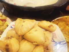 -黄桷树曹家私房菜(江与城店)