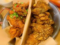 炸鸡翅一半一半-富乐满韩国正宗炸鸡韩国料理(虹泉路店)