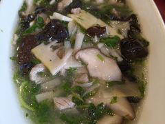 -侬佳蒸菜馆(听潮店)