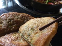 -周老三跷脚牛肉·全牛火锅(非遗传承店)