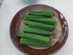 -猪三哥肥肠鸡川菜小炒