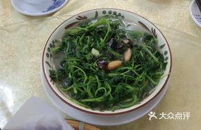 Clear Soup with Tender Glass Noodles