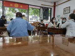 大堂-胡成记口蘑龙眼包子(盐道街店)