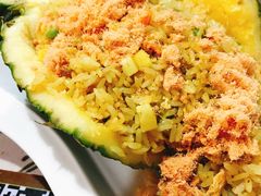 -玖月时尚泰式餐厅